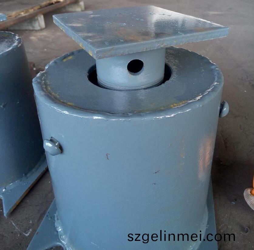 彈(dan)簧支弔架(jia)