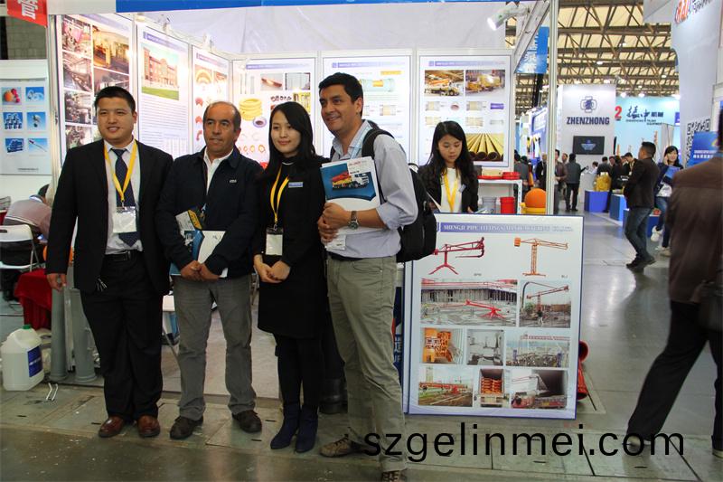 展會上的國(guo)盛(sheng)