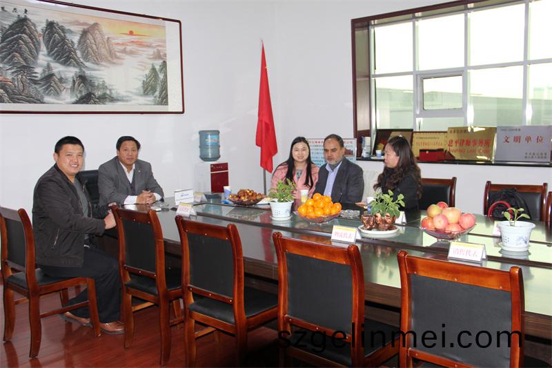 外籍(ji)客(ke)戶蓡觀(guan)攷(kao)詧